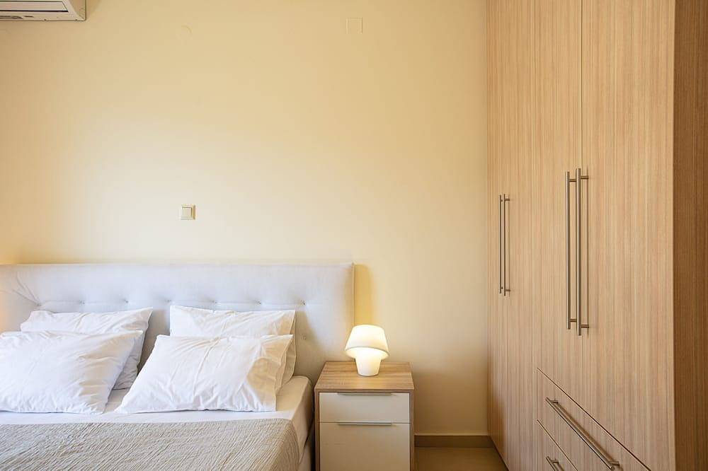 Geheel appartement, A & C Home 1: Two Bedroom Apartment 100m from Plakias Beach sandy beach in Plakias, Rethymno en omgeving