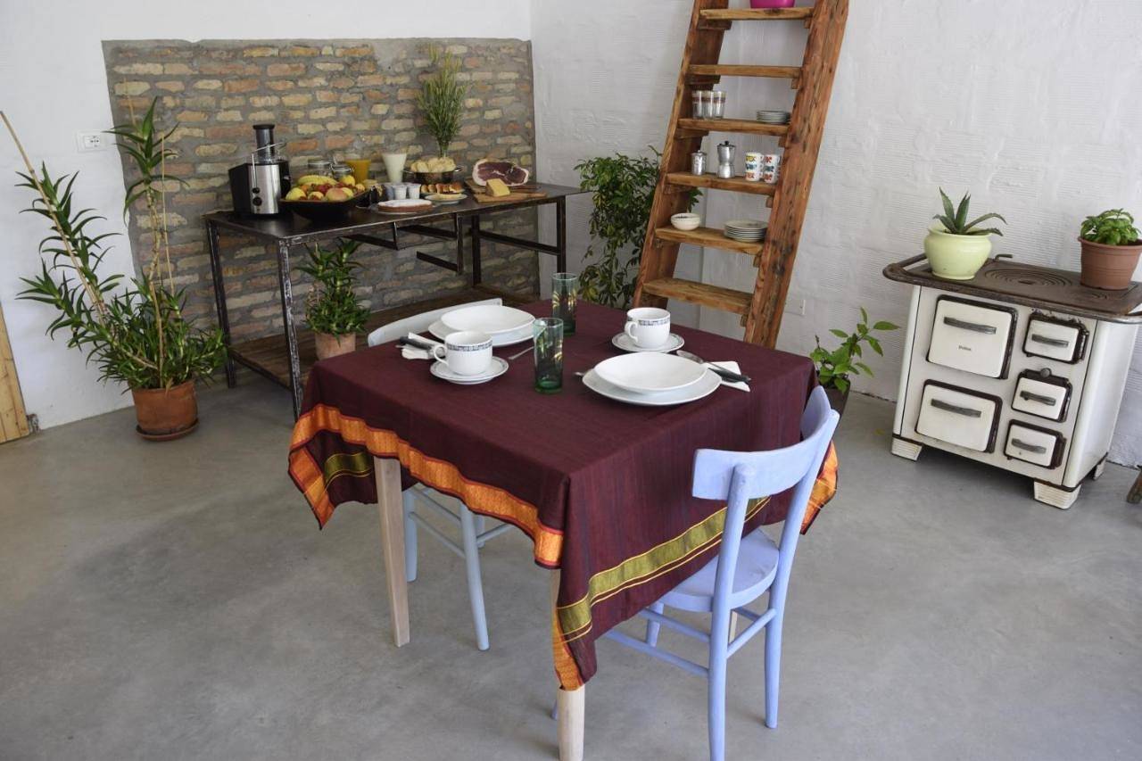 Triple Room with Private Bathroom in Ravenne, Province de Ravenne
