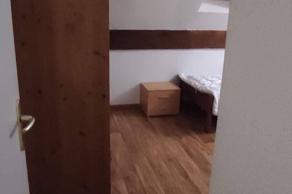 Apartamento entero, Dúplex para 8 pers. en Super-Besse con piscina in Super Besse, Besse-et-Saint-Anastaise