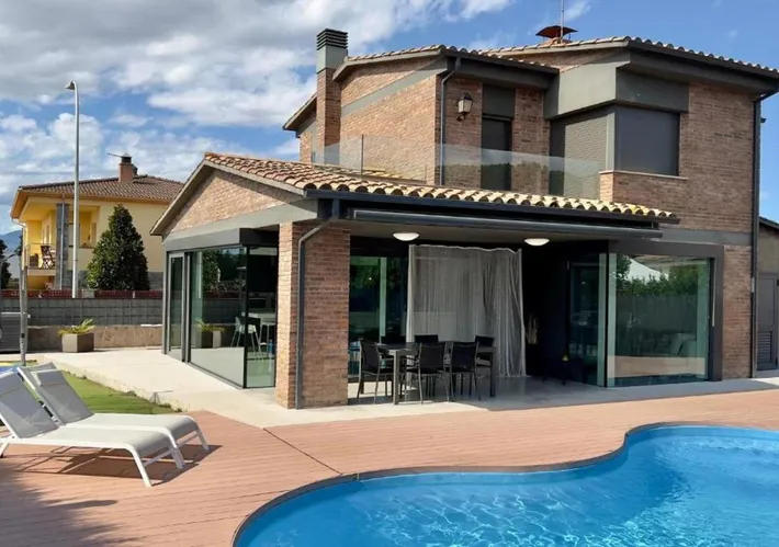 Casa de vacaciones para 2 personas, con vistas además de piscina y jardín - 1