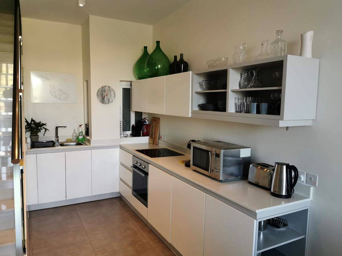 Duplex Maisonette with Heated P-Pool and Jacuzzi in San Giljan, Malta Island