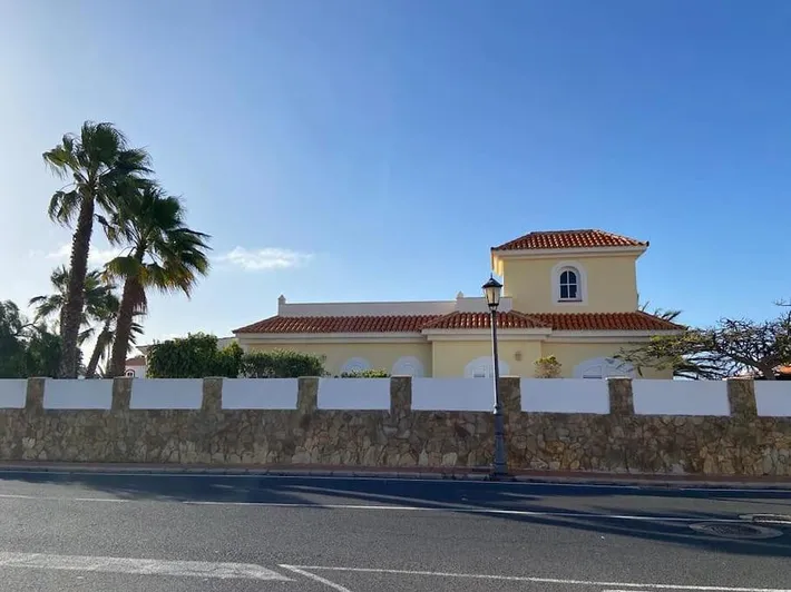 Chalet para 8 personas, con jardín además de piscina y vistas - 1