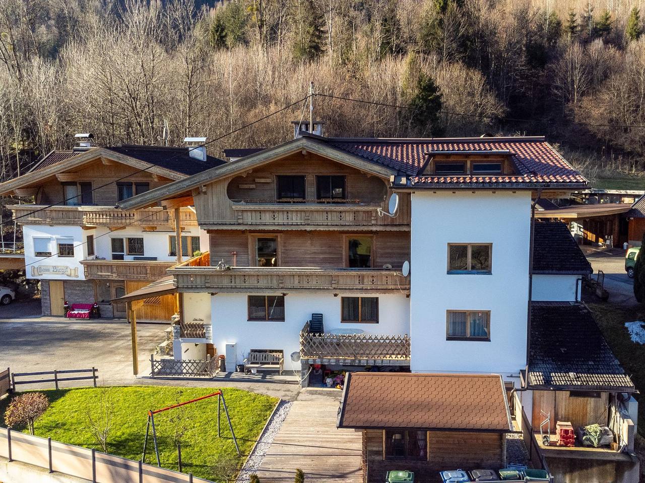 Ganze Wohnung, Liebevoll eingerichtetes Apartment mit Grill in Tuxer Alpen, Zellberg