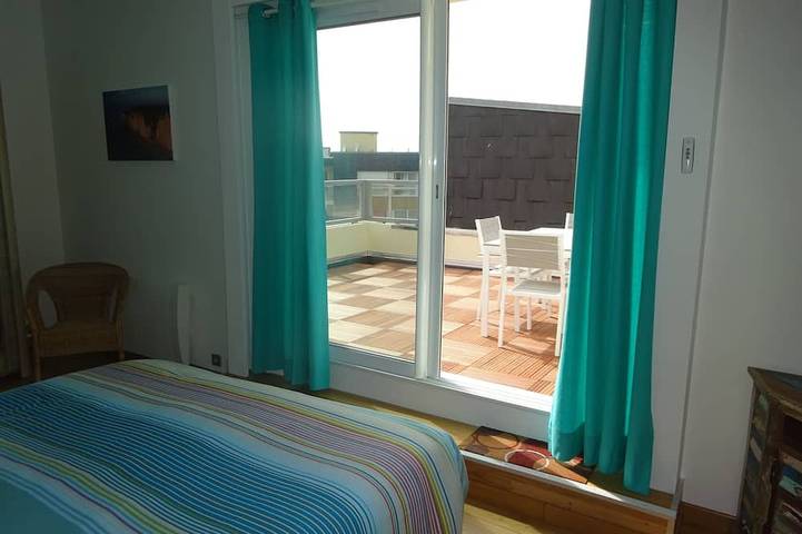 Gîte pour 4 personnes, avec terrasse dans Port De Fecamp - 4