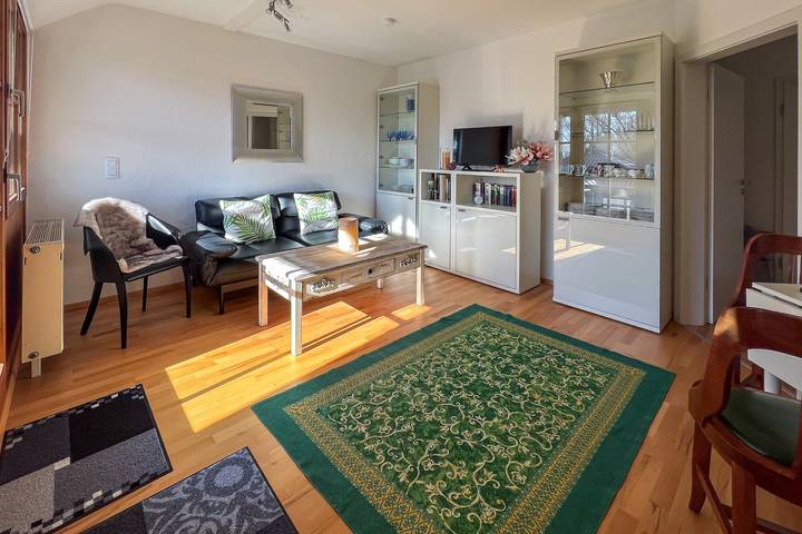 Ferienwohnung für 2 Personen, mit Balkon und Garten sowie Sauna und Seeblick in Chieming - 3