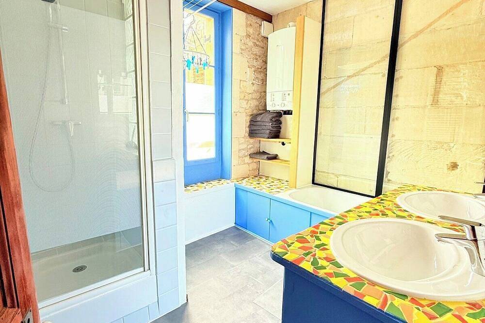 Villa le Bingali 100 m from the beach in Lion-sur-Mer, Región de Caen