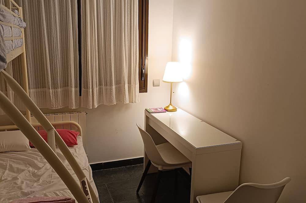 Apartamento entero, Bajo Con Jardín En Urbanización Con Piscina in Colombres, Ribadedeva
