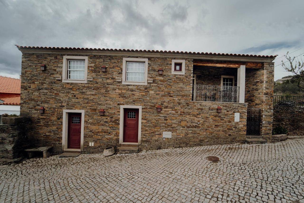 Four-Bedroom House in Pereiros, São João da Pesqueira