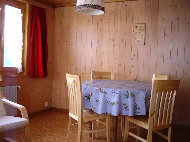 Ganze Wohnung, 5 Zimmer 11 Personen in Frutigen, Frutigen - Lenk - Adelboden