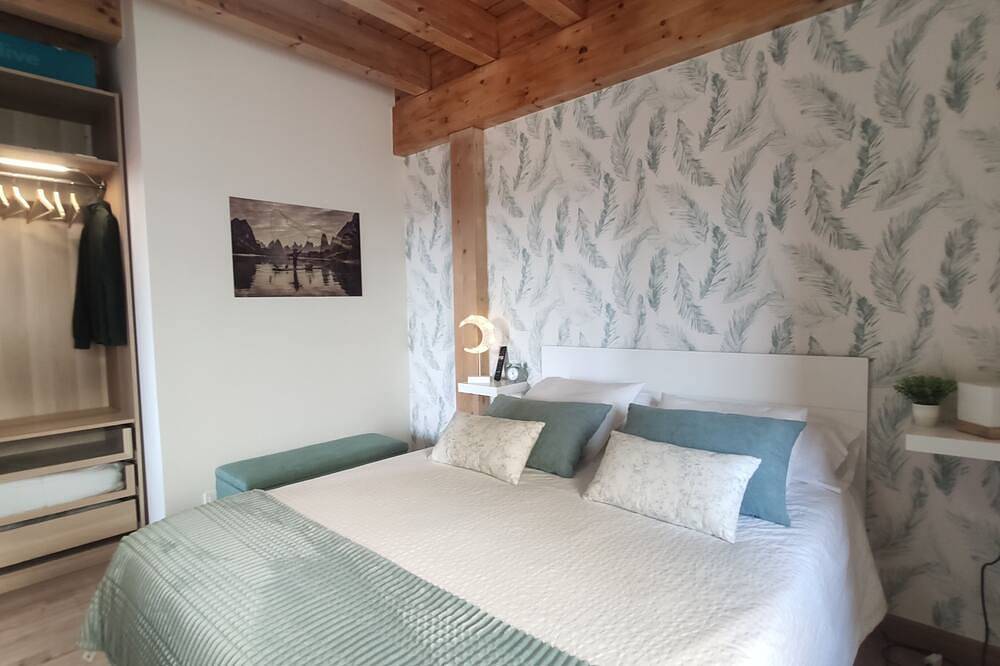 Entire apartment, Elegant fit. p/4 in Burgos Cathedral w/ Wifi in Burgos, Burgos Province