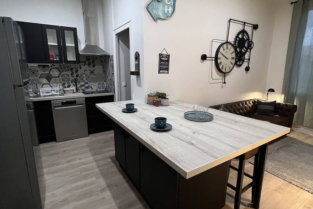 Entire apartment, Gîtes and Gym in Lesparre-Médoc, Médoc Regional Natural Park