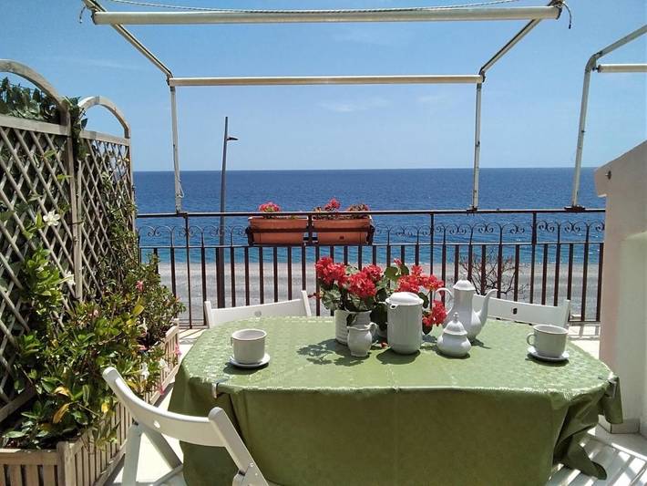Appartamento per 4 persone, con Balcone e Terrazza nonché Panorama a Roccalumera