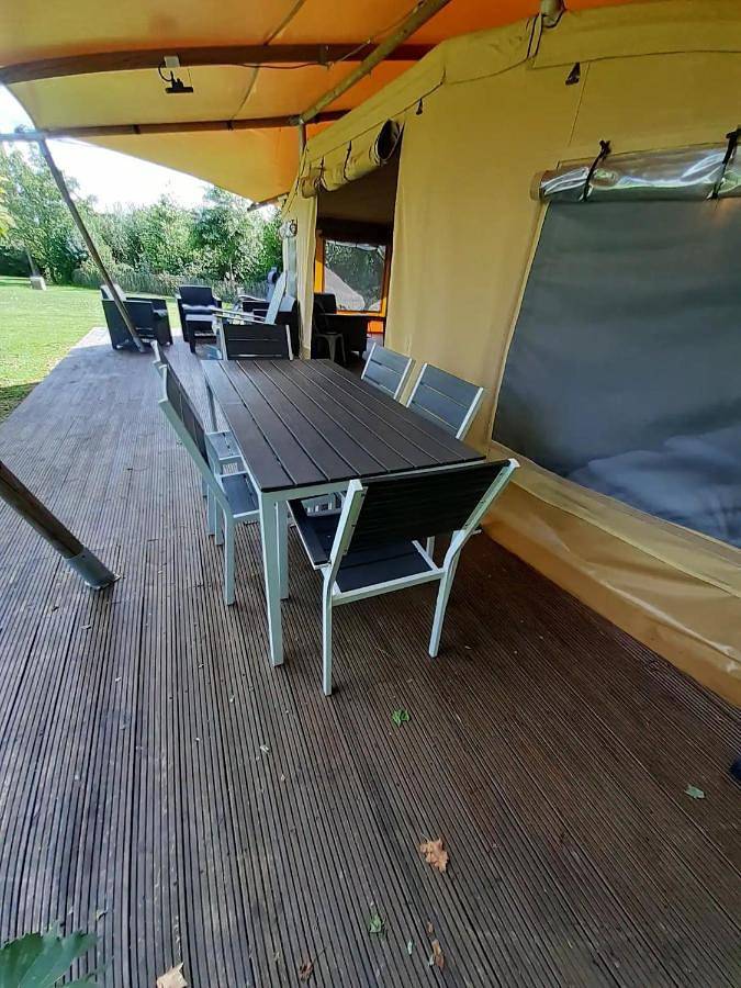 Tent in Vigeois, Région de Brive-la-Gaillarde