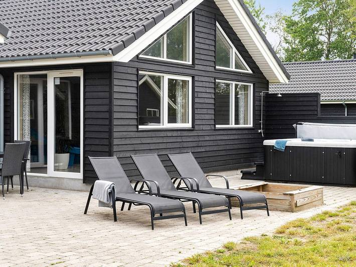 Ferienhaus für 16 Personen, mit Whirlpool und Terrasse sowie Pool und Sauna in Marielyst - 3