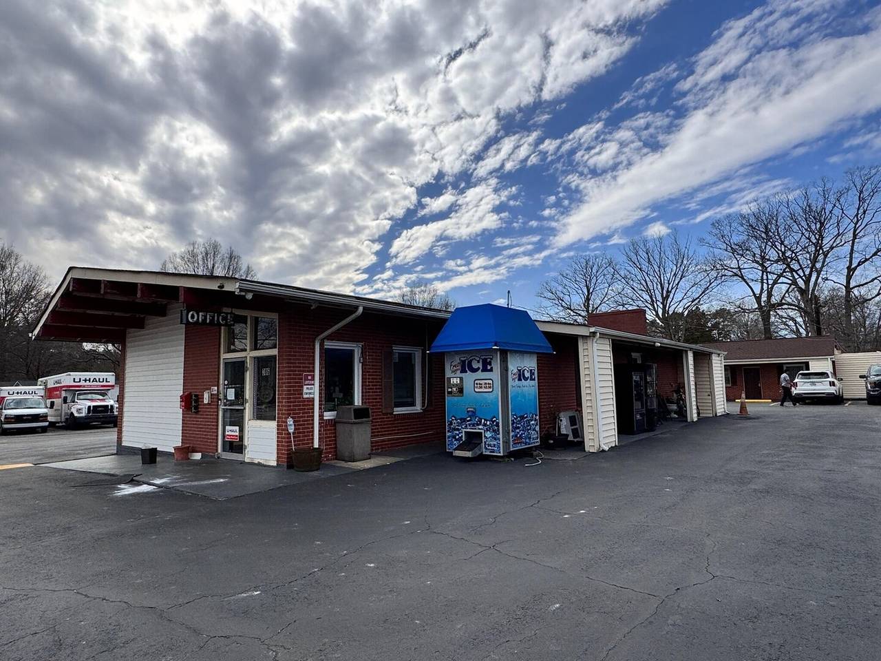 Ganze Wohnung, 2 Vollbett Rauchen in Ashland (VA), Hanover County