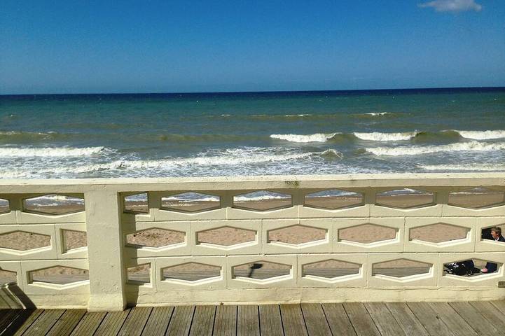 Gîte pour 2 personnes, avec terrasse dans Office De Tourisme De Blonville Benerville Tourgeville