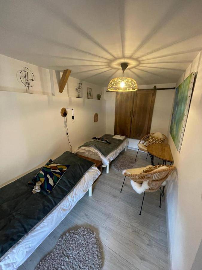 Maison d’hôte pour 6 personnes, avec piscine ainsi que vue et jardin à Saint-Nicolas-de-la-Grave - 4