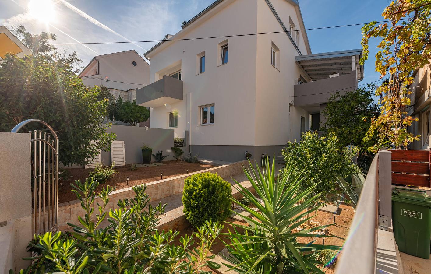 Ganze Ferienwohnung, Ferienwohnung für 6 Personen mit Terrasse in Preko, Insel Ugljan