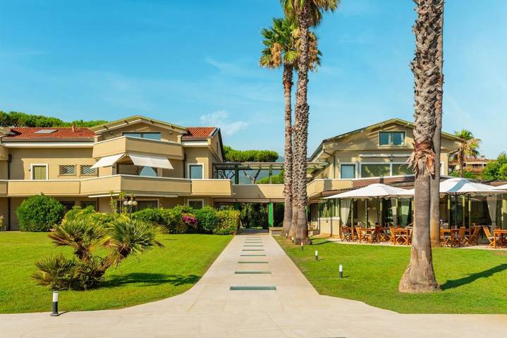 Appartamento per 6 persone, con Balcone e Idromassaggio nonché Terrazza e Giardino a Cinquale