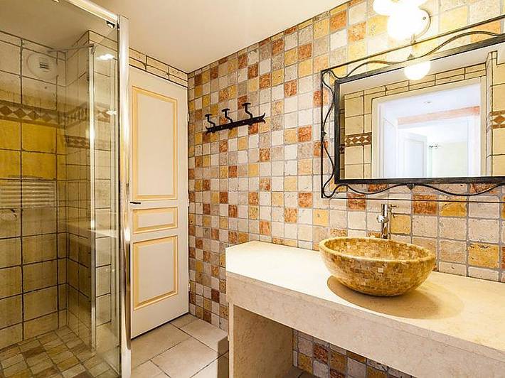 Gîte pour 3 personnes, avec piscine et terrasse à Redortiers - 2