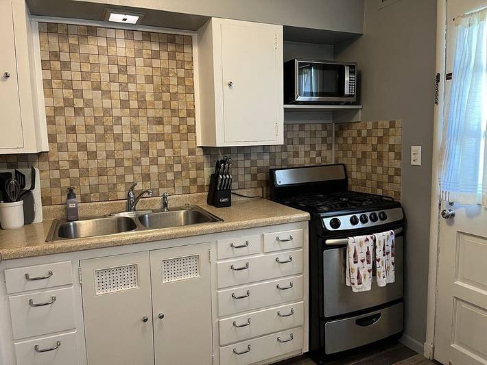 Vacation rental for 3 people, with yard in Sioux Falls
