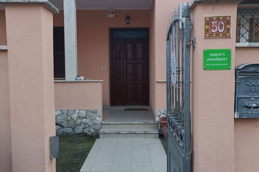 5 minutes from Fiumicino Airport. Ideal for families and groups in Fiumicino, Rom Provinz