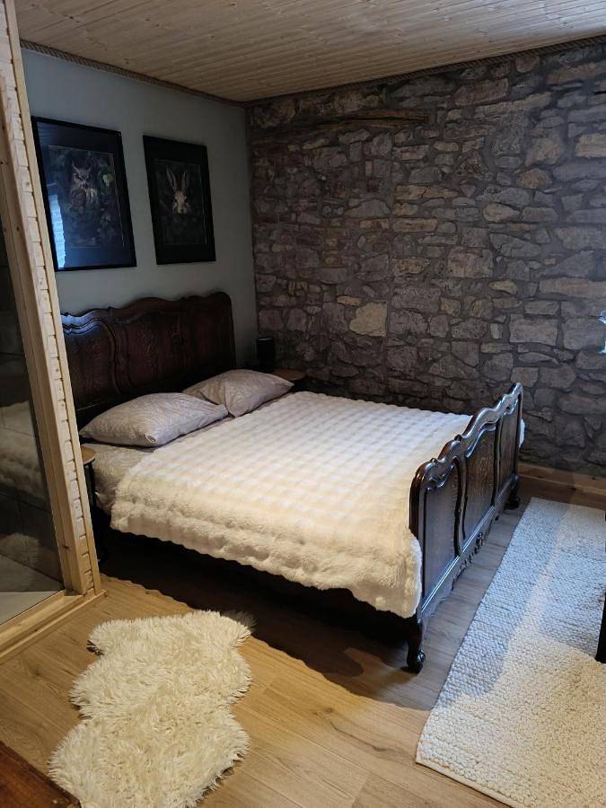 Location de vacances pour 2 personnes, avec terrasse dans Bomal - 3