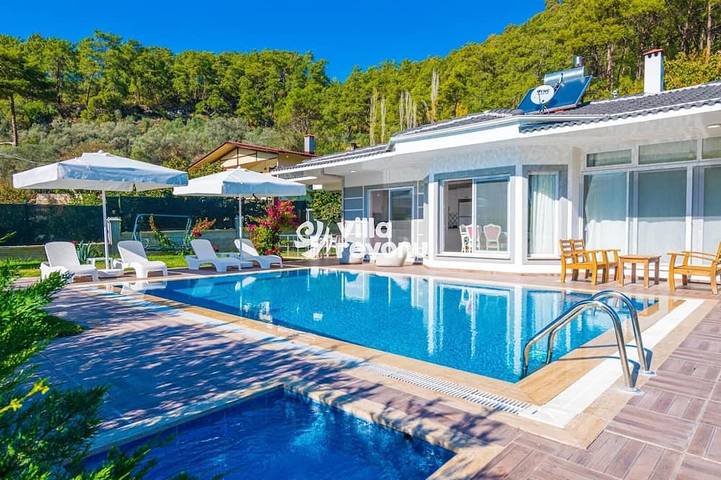 Villa für 8 Personen, mit Garten und Balkon - 1