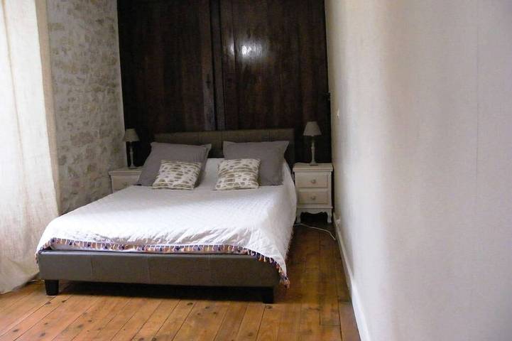 Location de vacances pour 8 personnes, avec jardin et terrasse, animaux acceptés à La Bachellerie - 3