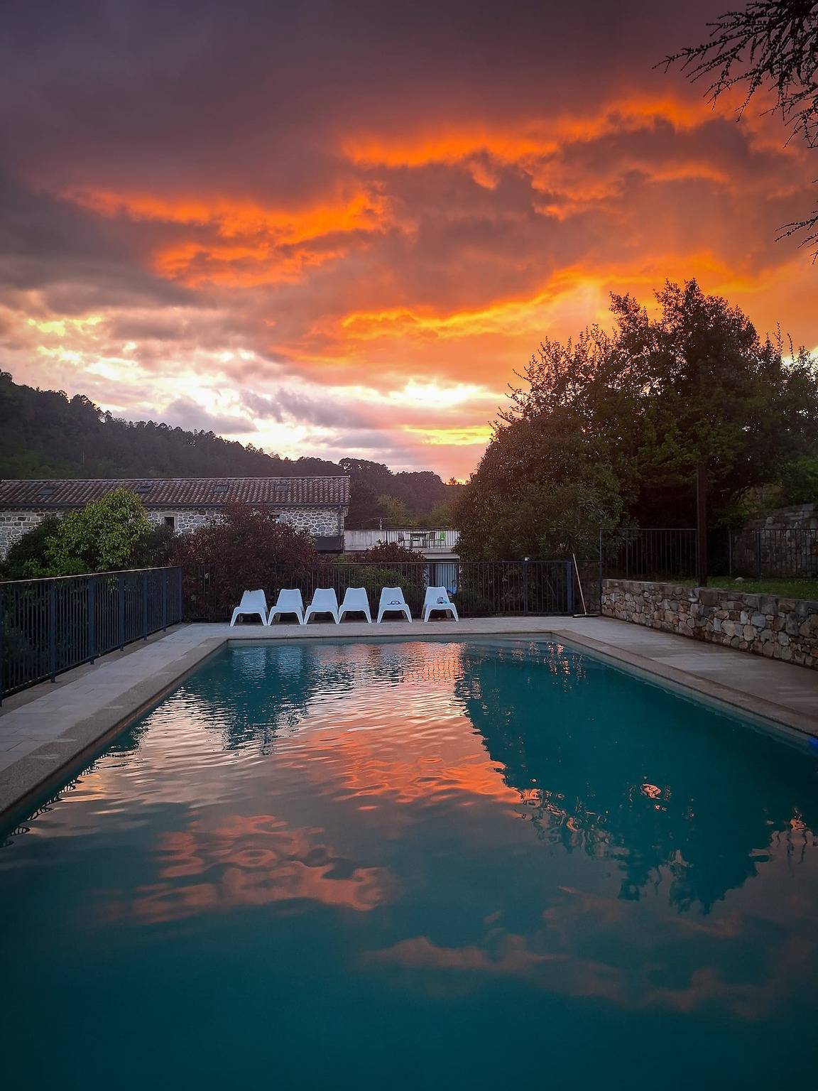 Gîte pour 18 personnes avec piscine in Chambonas, Parc naturel régional des Monts d'Ardèche