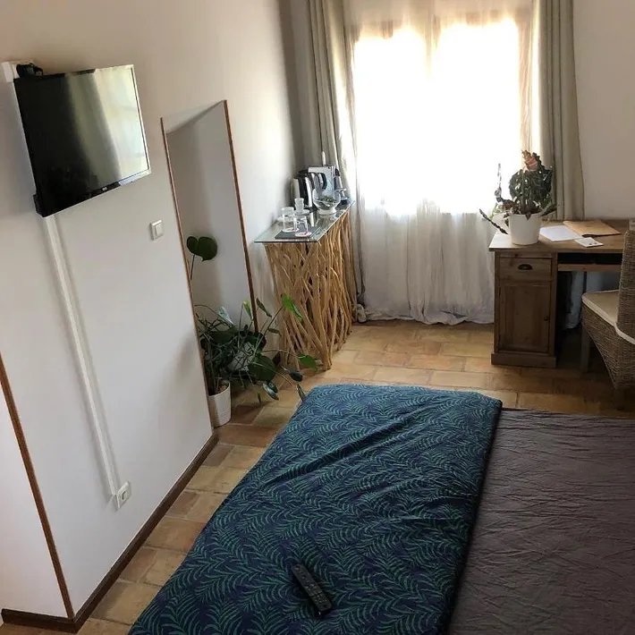 Alojamiento y desayuno para 2 personas, con sauna además de terraza y jacuzzi - 1