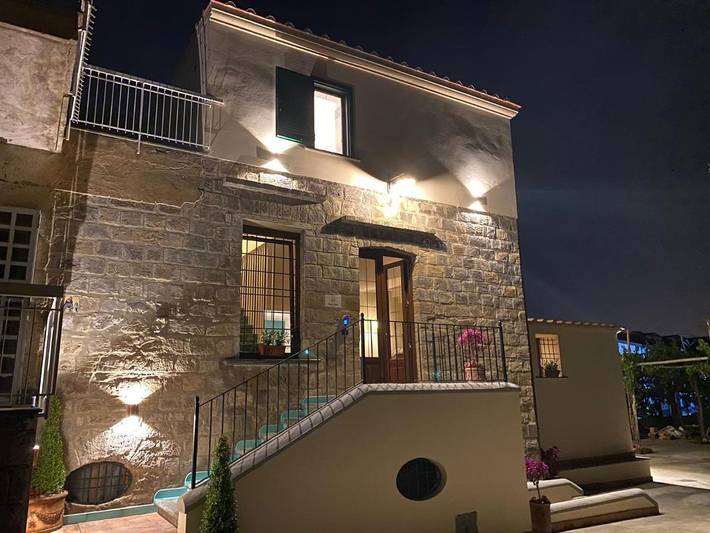 B&b per 4 persone, con Idromassaggio e Terrazza nonché Giardino e Panorama a Sant'Egidio del Monte Albino