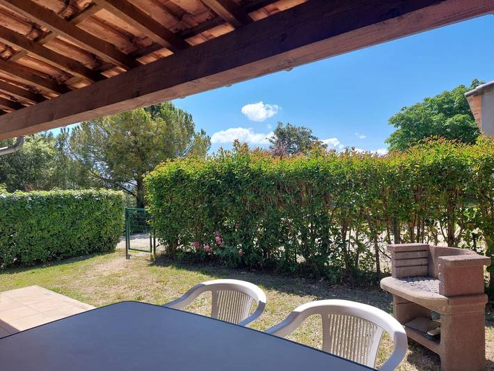 Location de vacances pour 6 personnes, avec jardin à Bessas - 2