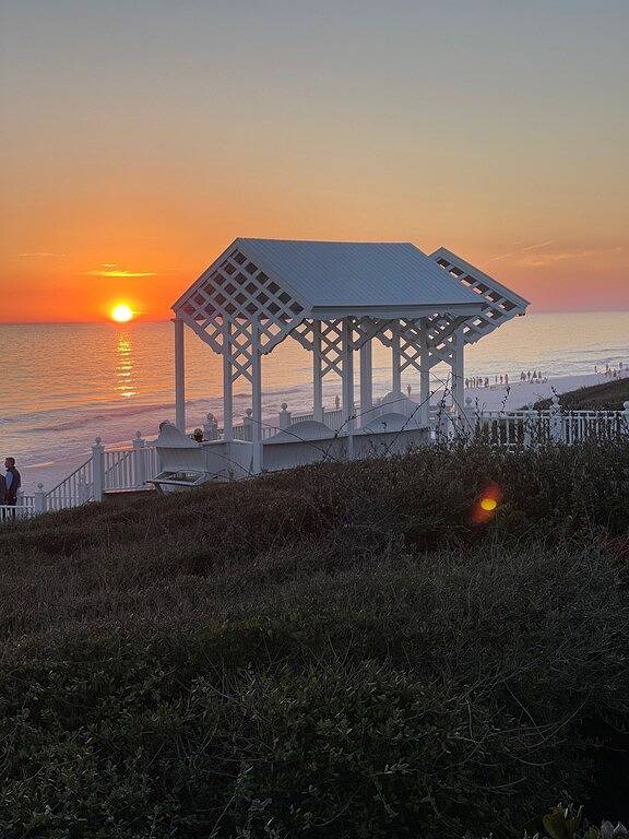 Gulf Front Seaside Iconic Honeymoon Cottage in Seaside, Seagrove Beach