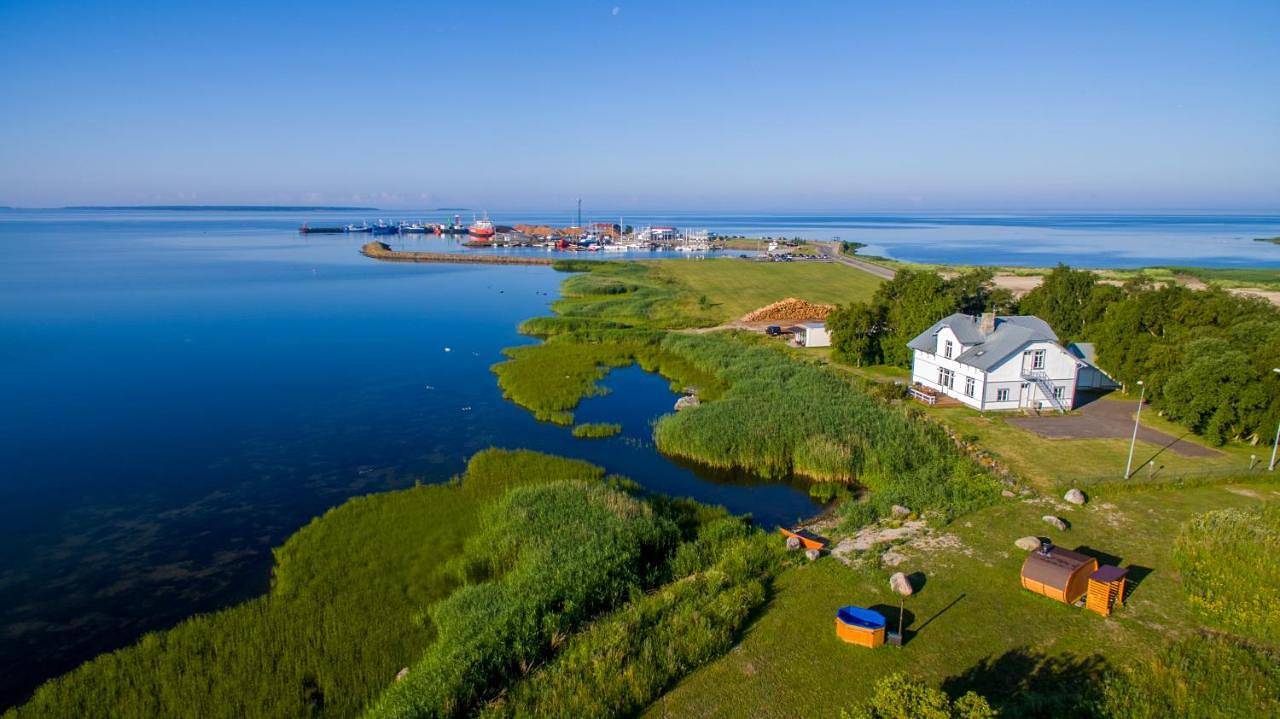 Villa Kuus Sõlme - Sea View Holiday Home in Kuressaare, Saaremaa