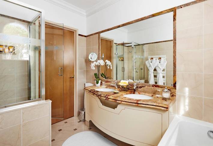 Hôtel pour 2 personnes, avec jardin et jacuzzi, animaux acceptés dans Office De Tourisme De Beaulieu Sur Mer - 4