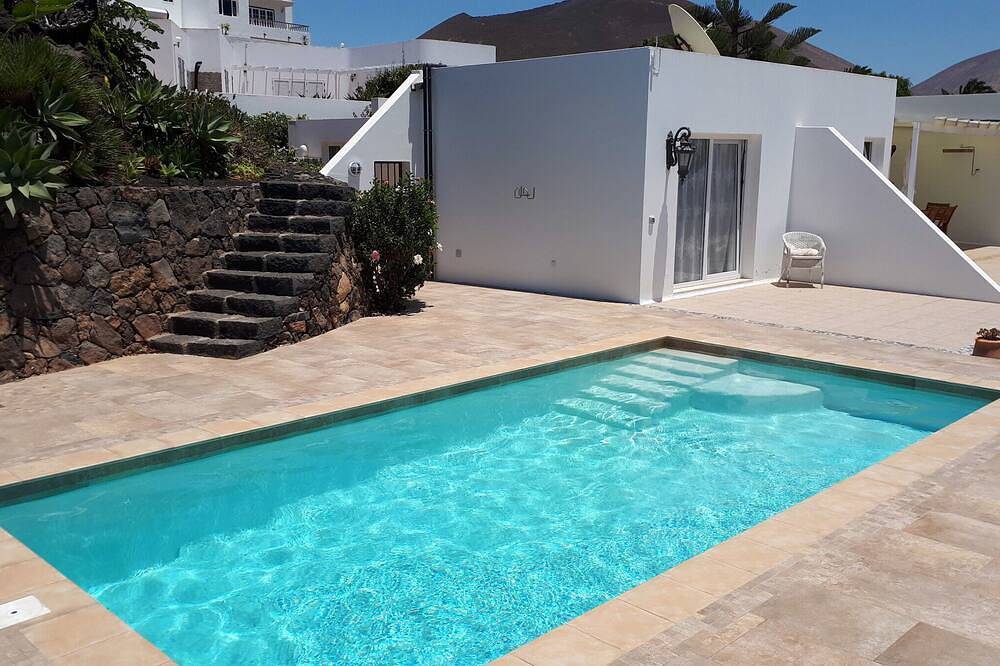 Villa Essence: una villa rural única en Conil, Lanzarote in Conil, Tías