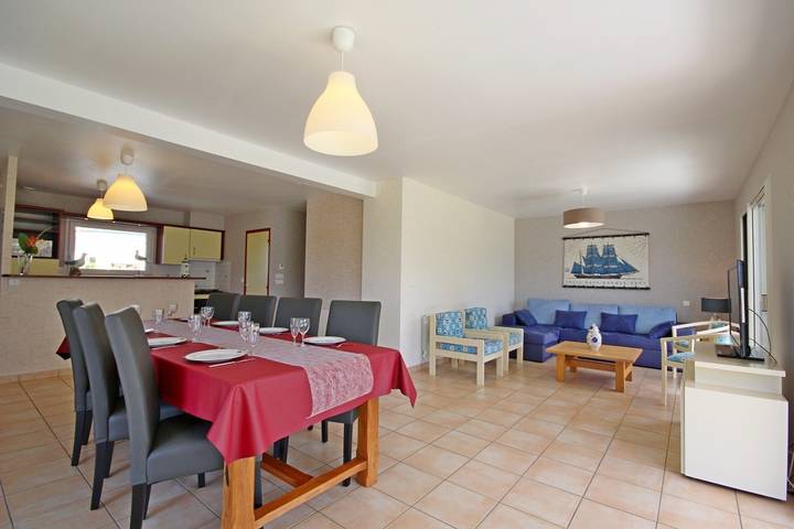 Gîte pour 7 personnes, avec jardin dans Kerhillio - 2