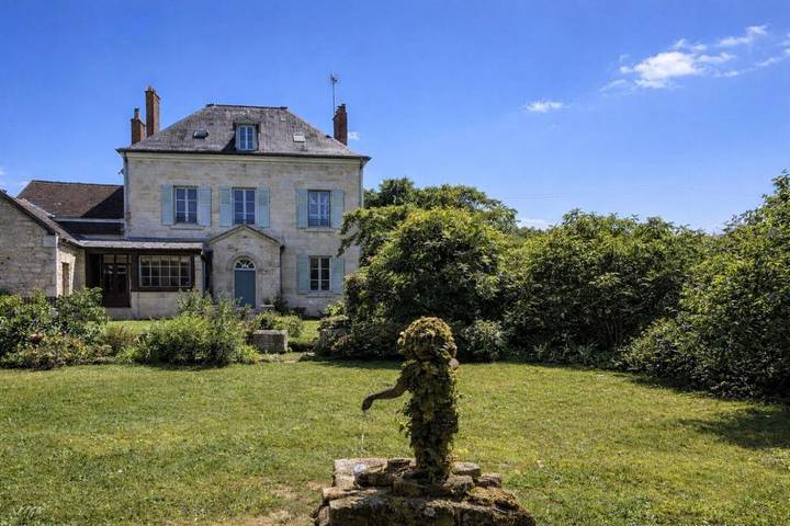 Gîte pour 12 personnes, avec jardin à Mosnes - 3