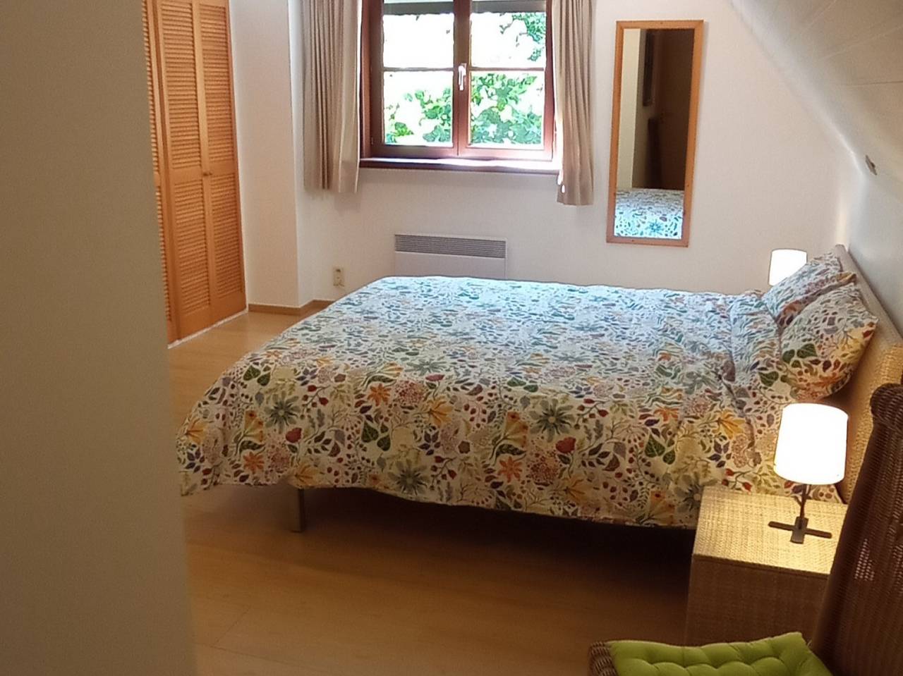 Charming 4-person forest house between Bruges and Ghent, with garden, terrace and plenty of nature in Province de Flandre-Orientale