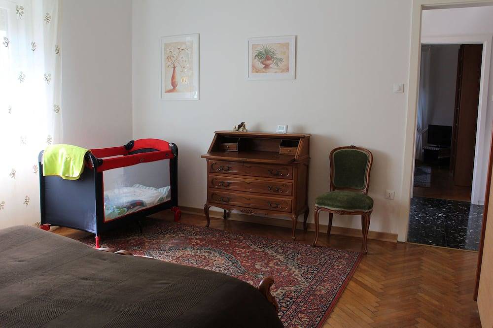 Ganze Wohnung, Apartment in Villa mit großem Garten, umgeben von viel Grün und Ruhe in Triest, Triest Provinz