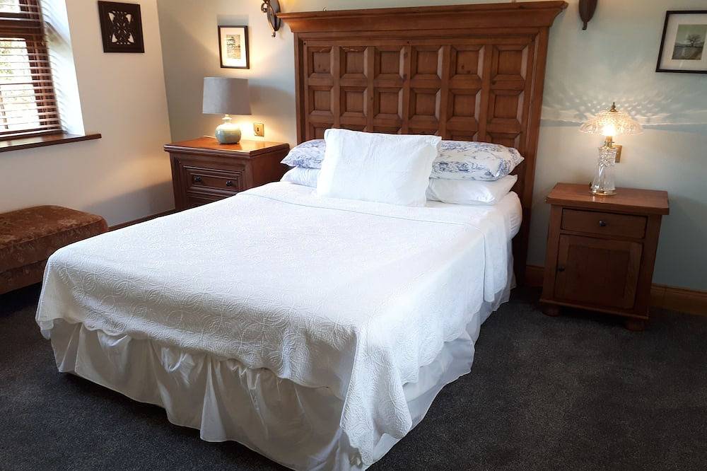 Charming 1 Bedroom Cottage at The Priory Killarney in Scrahane, Killarney