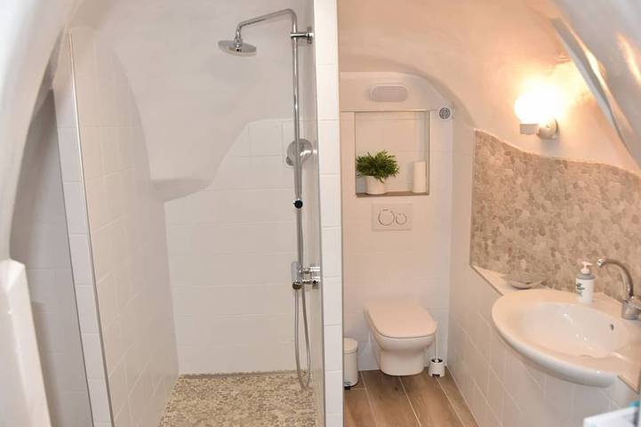 Gîte pour 3 personnes, avec jardin à Sainte-Croix-à-Lauze - 3