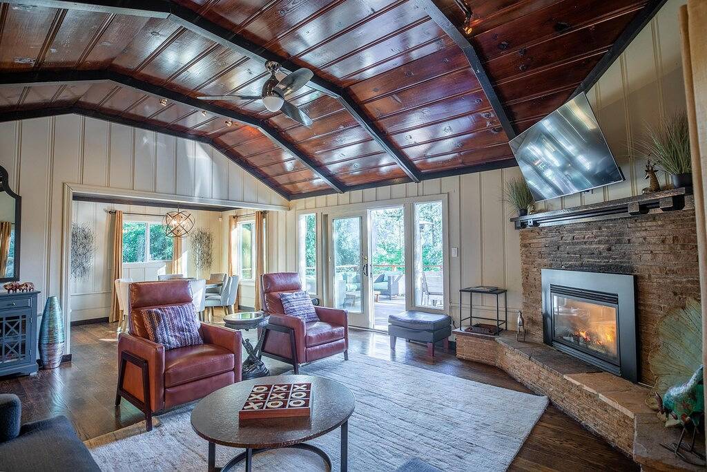 Vista Retreat with Hot Tub and Tastings Included in Guerneville, California North Coast