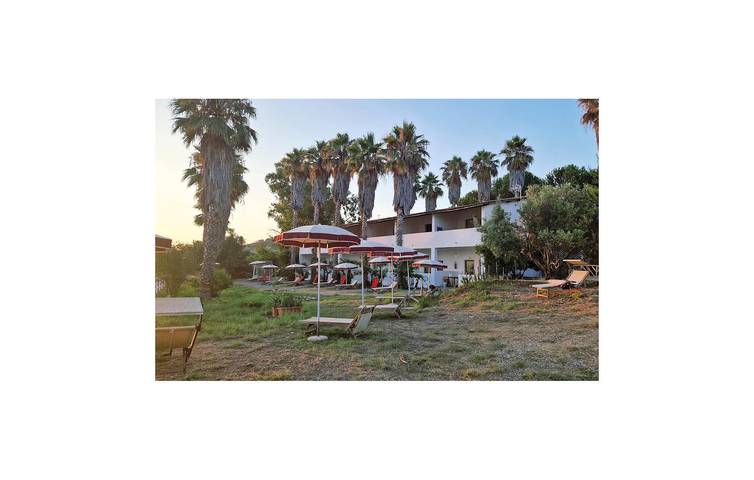 Appartamento intero, Appartamento vista mare con parcheggio, giardino e aria condizionata - 2,5 km dalla spiaggia in Briatico, Provincia di Vibo Valentia