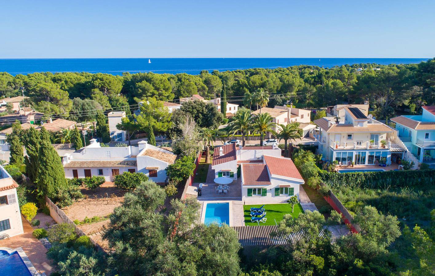 Luxury Beachside Apartment with Pool & Terrace in Son Moll, Capdepera