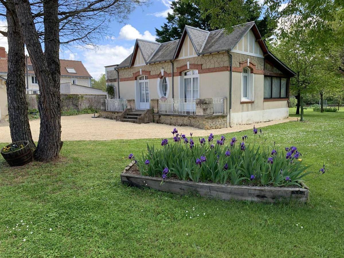 La petite maison de pêcheur in Naintré, Vienne (France)