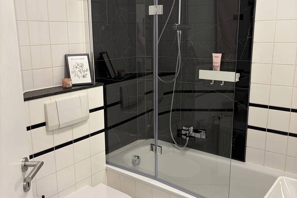 Ganze Wohnung, Süßes Appartement im Grünen mit toller Anbindung in Paderborn, Nordrhein-Westfalen