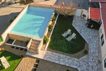 Parc de vacances pour 2 personnes, avec piscine ainsi que vue et jardin au Portugal