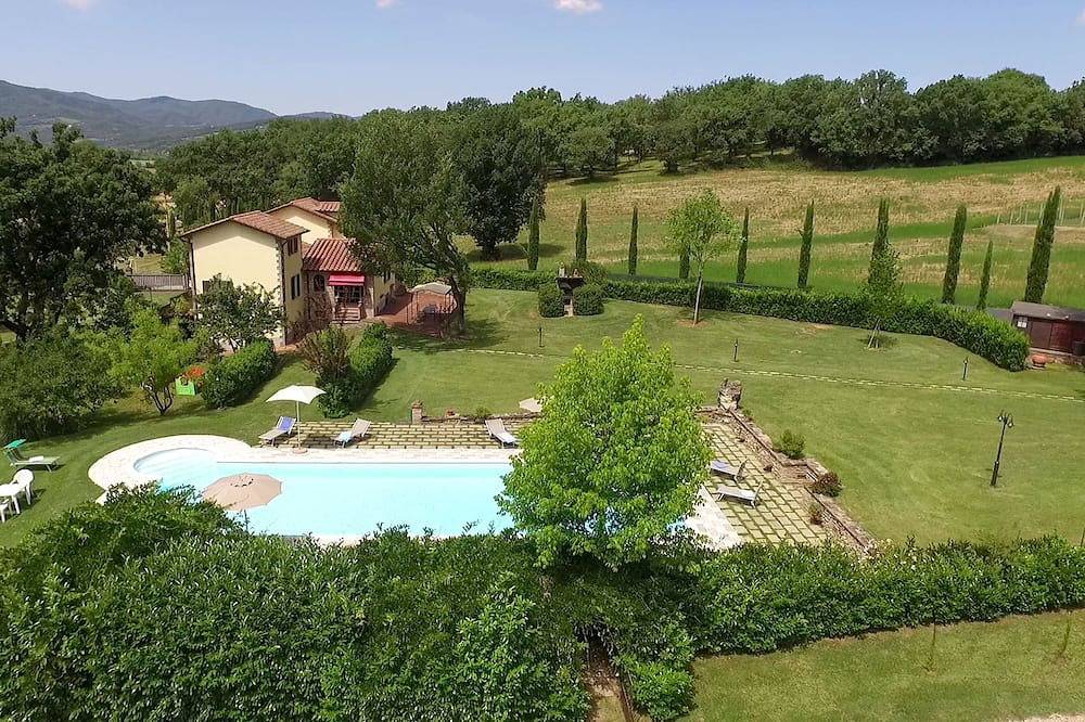 Private Villa in der Toskana, Pool, Wifi, 14 Gäste. Familienfreundlich geeignet. in Citerna, Valtiberina